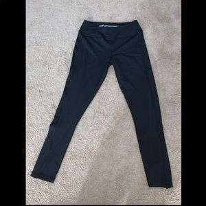 VICTORIA’s SECRET LEGGINGS (NWOT)